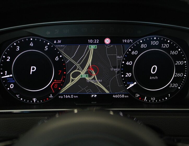 Volkswagen Golf Kombi 2,0 l 221 kw