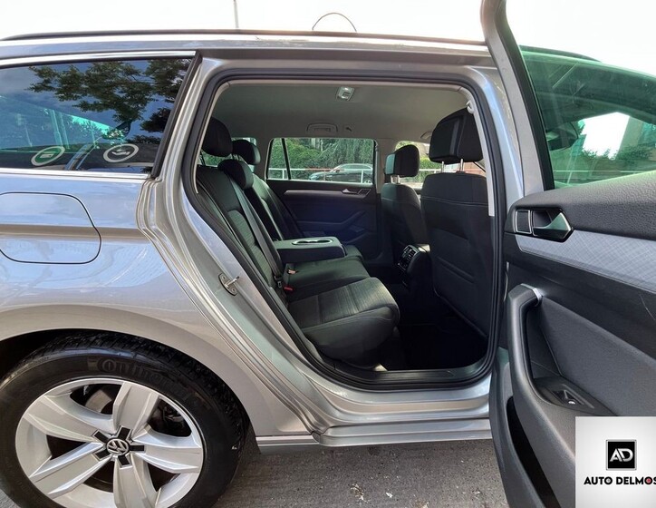 Volkswagen Passat 25