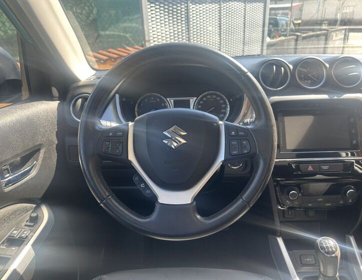 Suzuki Vitara 11