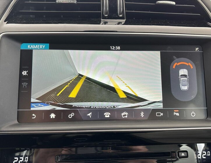 Jaguar F-Pace SUV / Terénní 2,0 l 132 kw