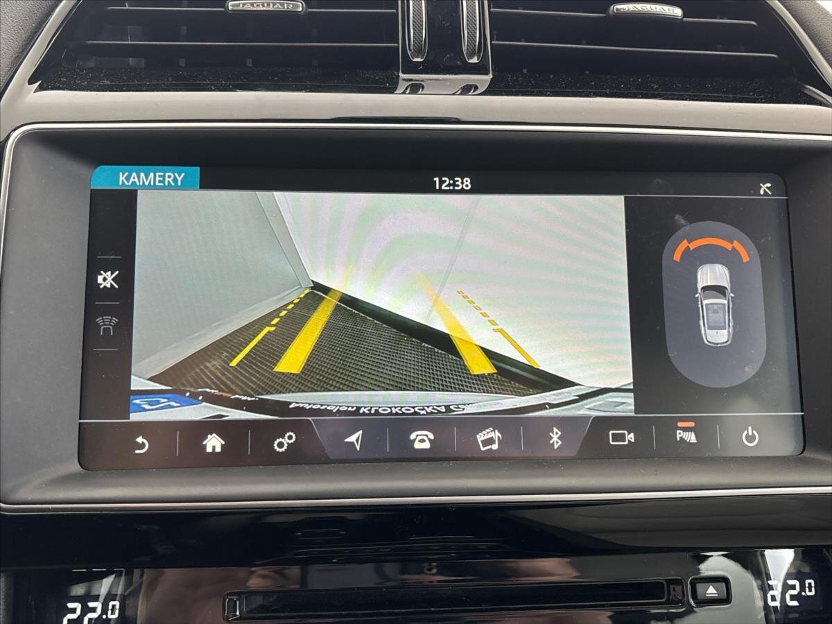 Jaguar F-Pace SUV / Terénní 2,0 l 132 kw