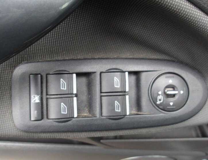 Ford Kuga SUV 2,0 l 120 kw