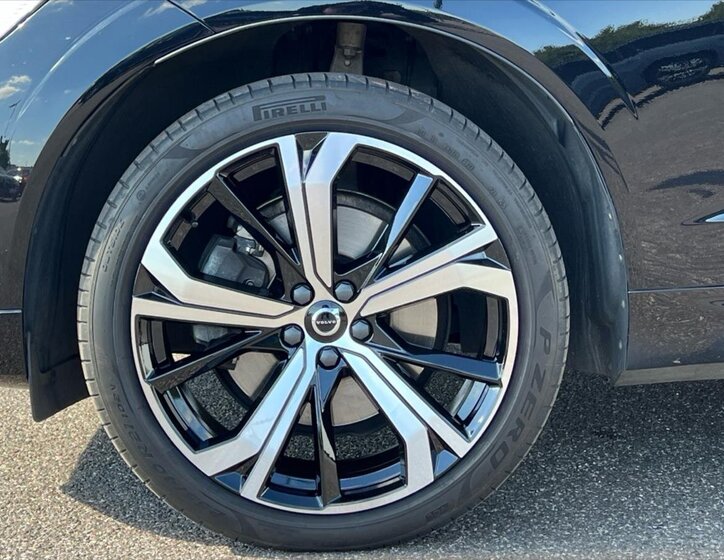 Volvo XC60 SUV / Terénní 2,0 l 173 kw