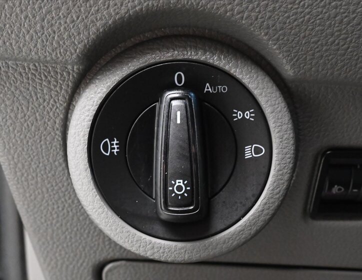 Volkswagen Transporter Skříň 2,0 l 110 kw