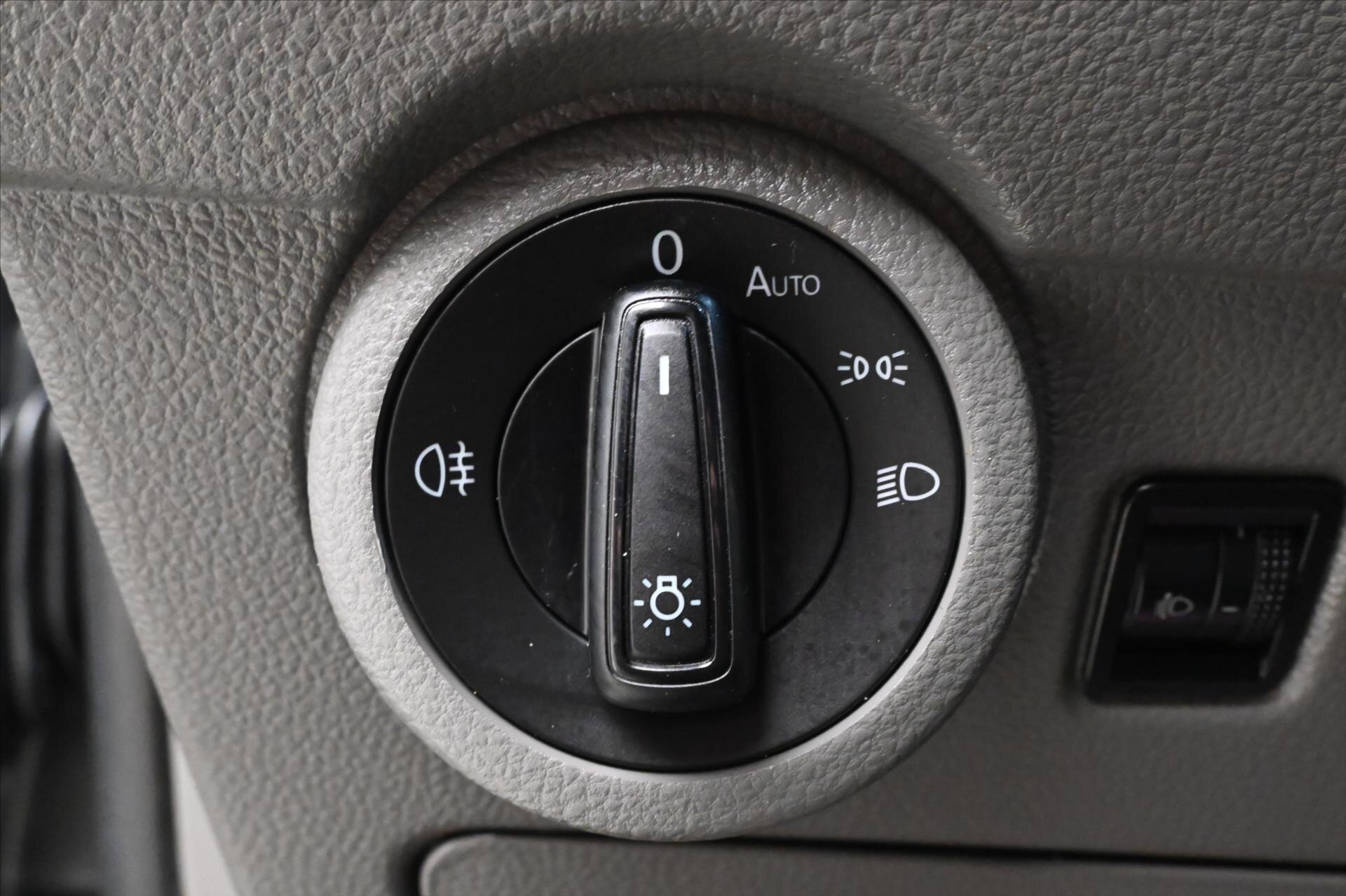 Volkswagen Transporter Skříň 2,0 l 110 kw