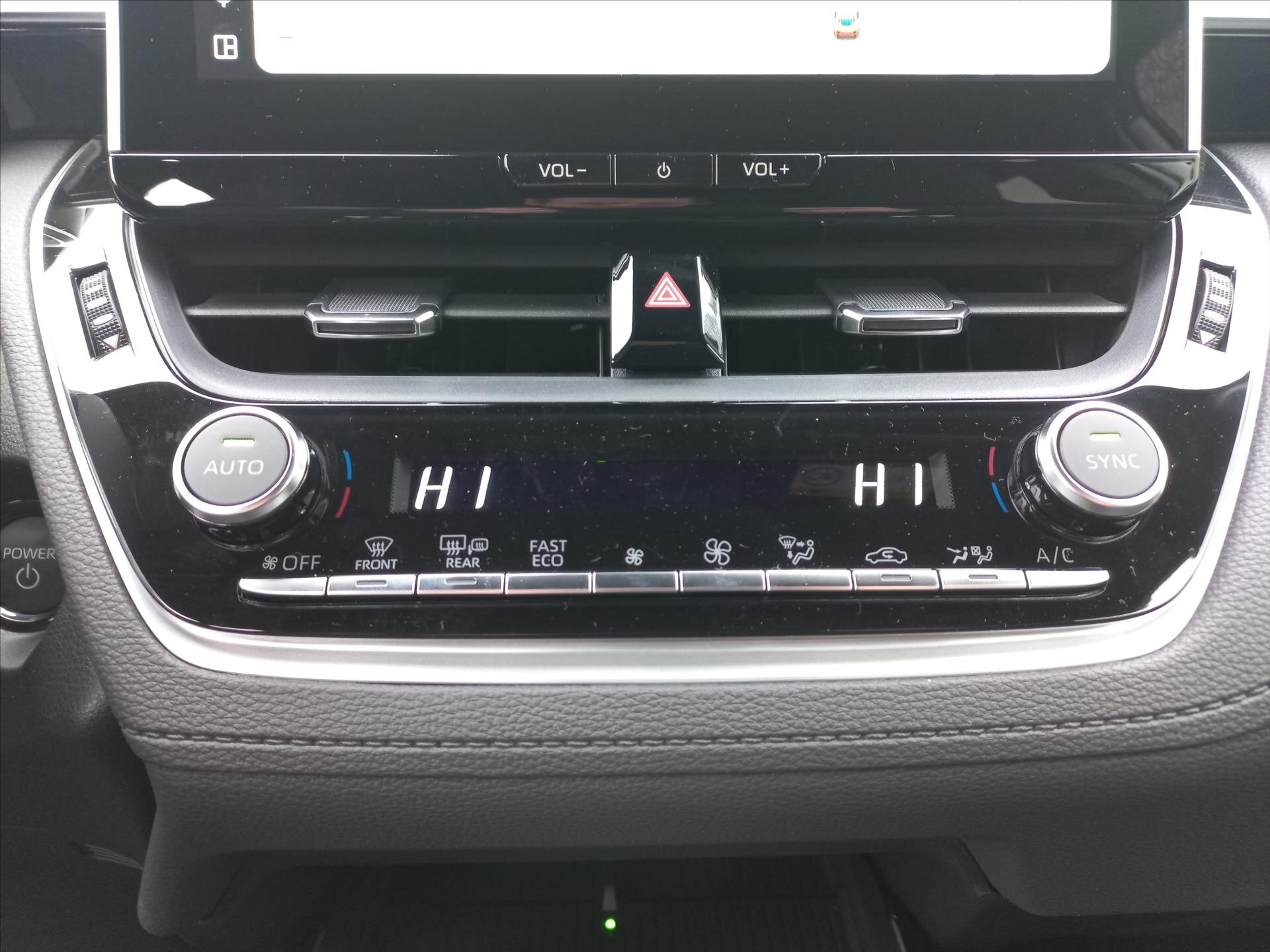 Toyota Corolla Cross CUV / Crossover 1,8 l 103 kw