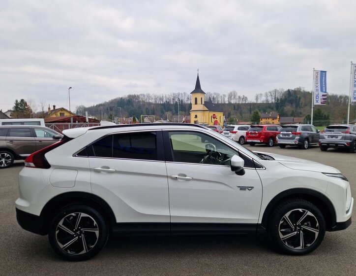 Mitsubishi Ostatní SUV / Terénní 2,4 l 138 kw