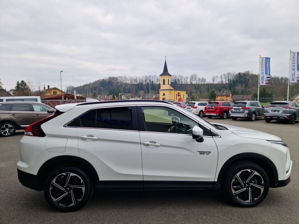 Mitsubishi Ostatní SUV / Terénní 2,4 l 138 kw