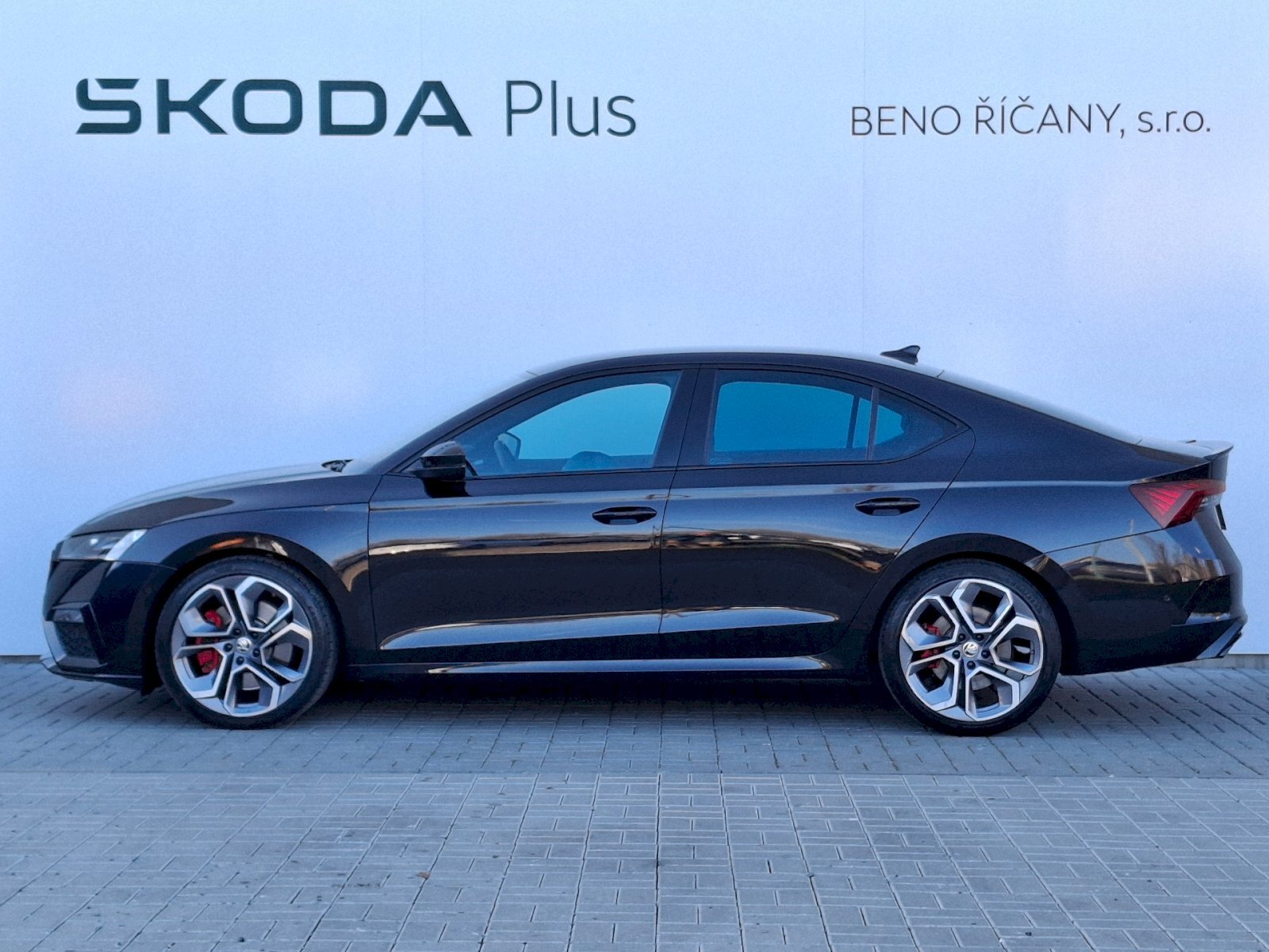 Škoda Octavia Sedan / Limuzína 2,0 l 180 kw