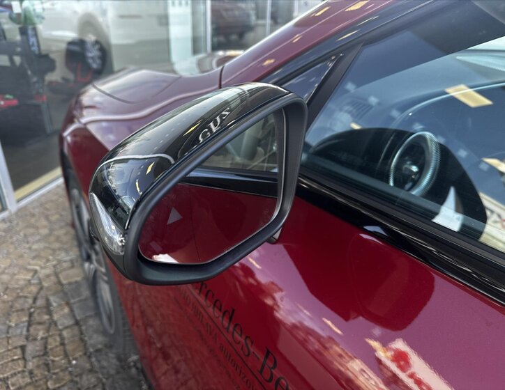 Mercedes-Benz CLA Sedan / Limuzína 0,0 200 kw