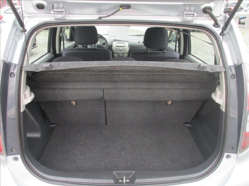 Subaru Justy Hatchback 998,0 51 kw