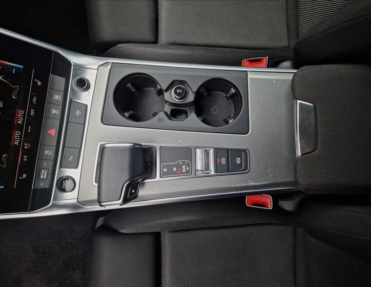 Audi A6 Kombi 2,0 l 220 kw