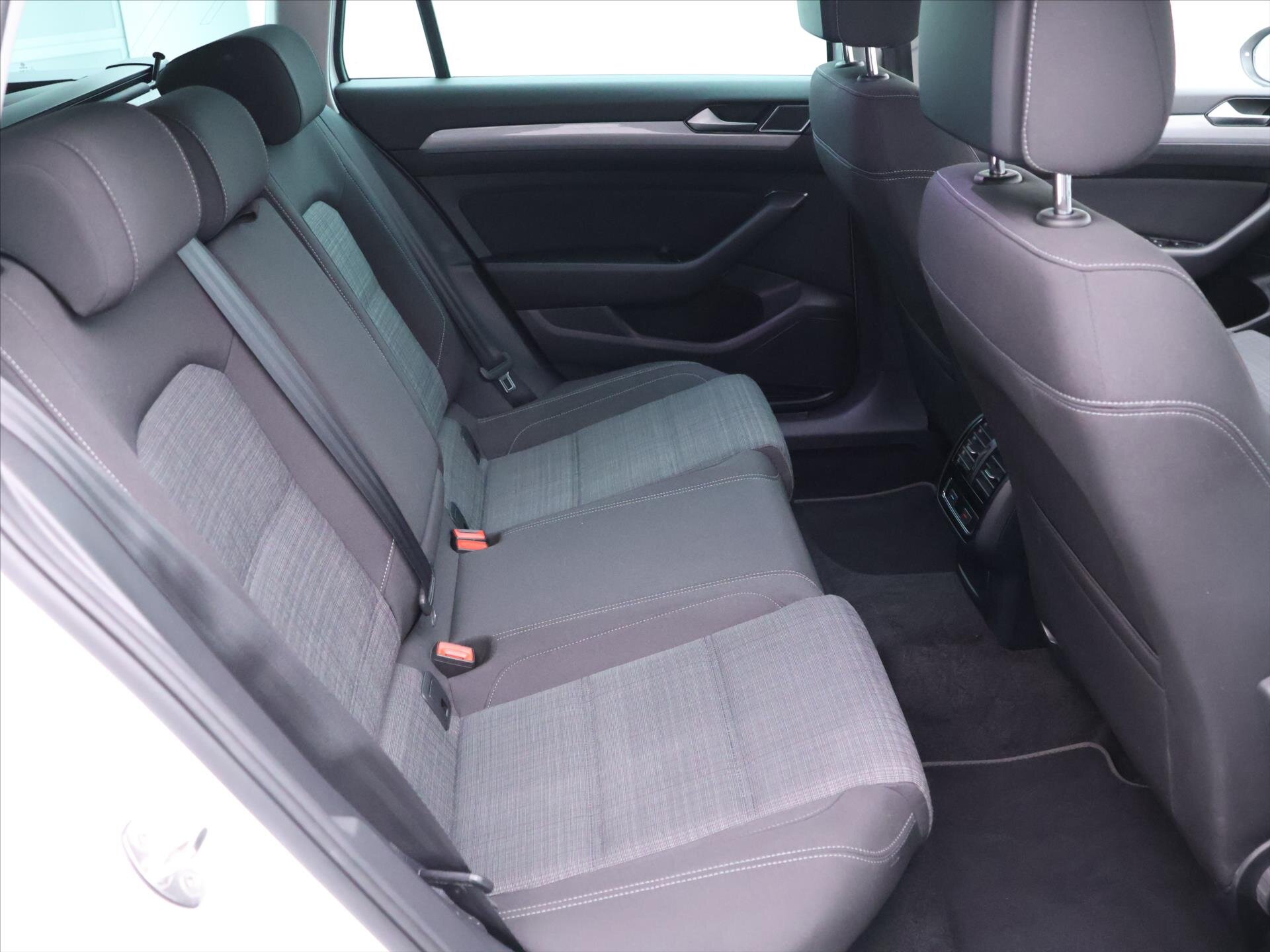 Volkswagen Passat Kombi 2,0 l 110 kw