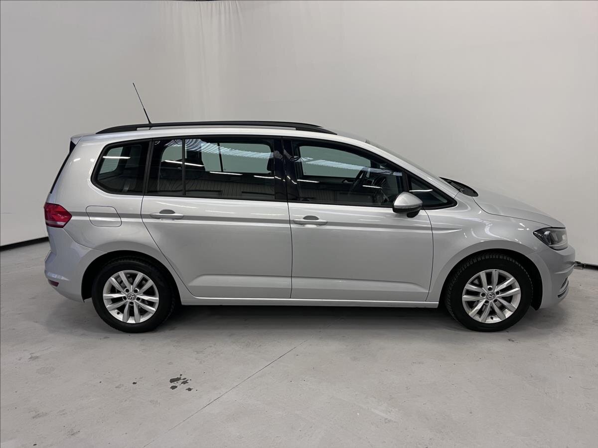 Volkswagen Touran Kombi 1,6 l 81 kw