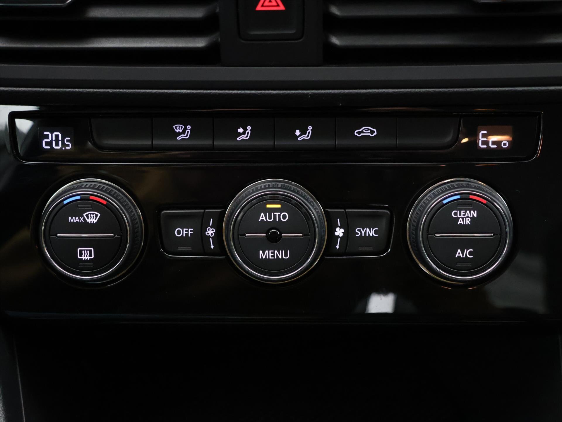 Volkswagen Bora Sedan 0,0 100 kw