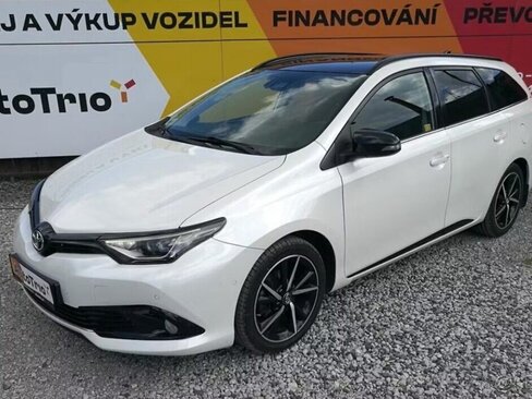 Toyota Auris Kombi 0,0 132 kw