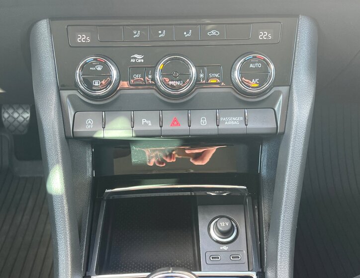 Škoda Karoq SUV / Terénní 1,5 l 110 kw