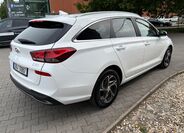 Hyundai i30 4