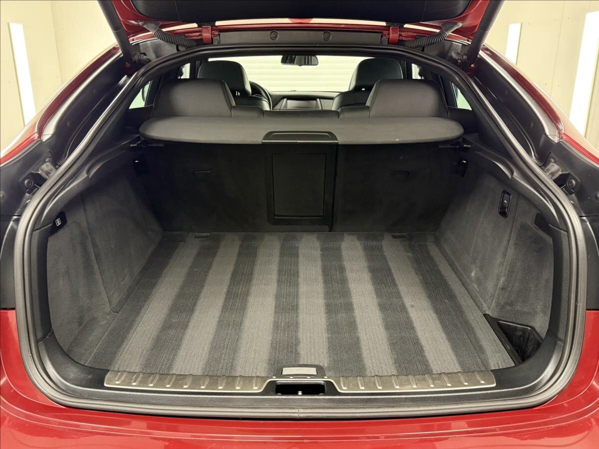 BMW X6 SUV 3,0 l 225 kw