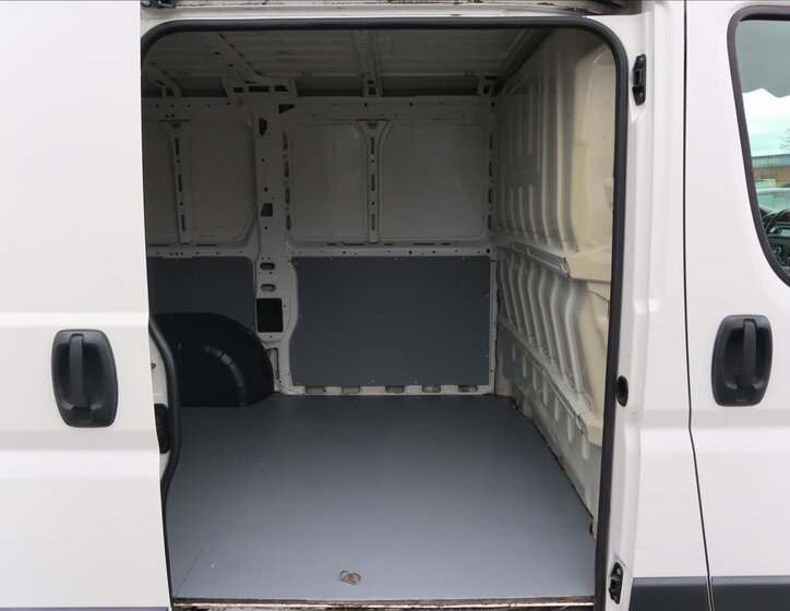 Citroën Jumper Skříň 2,0 l 81 kw