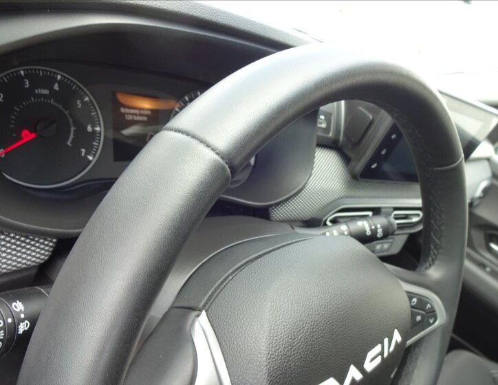 Dacia Sandero Hatchback 999,0 67 kw