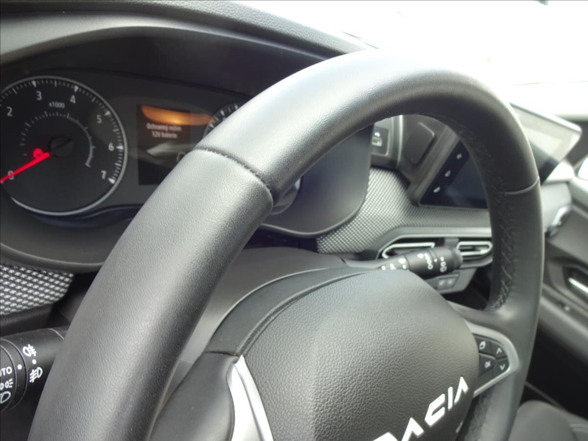 Dacia Sandero Hatchback 999,0 67 kw