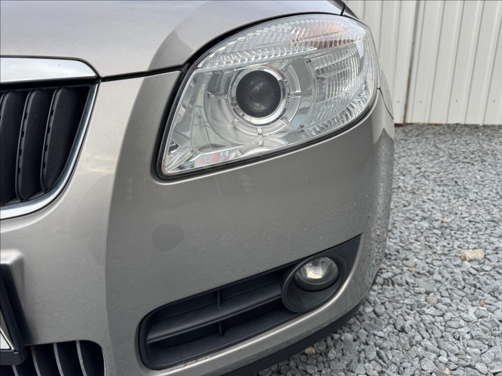 Škoda Roomster Kombi 1,2 l 51 kw