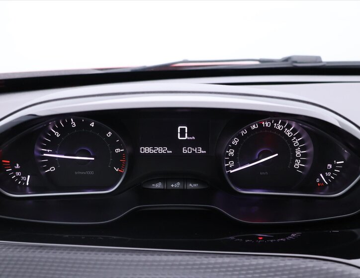 Peugeot 2008 MPV 1,2 l 60 kw