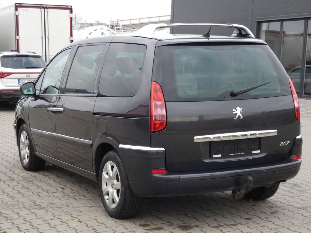 Peugeot 807