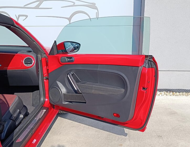 Volkswagen Beetle Kabriolet 1,2 l 77 kw