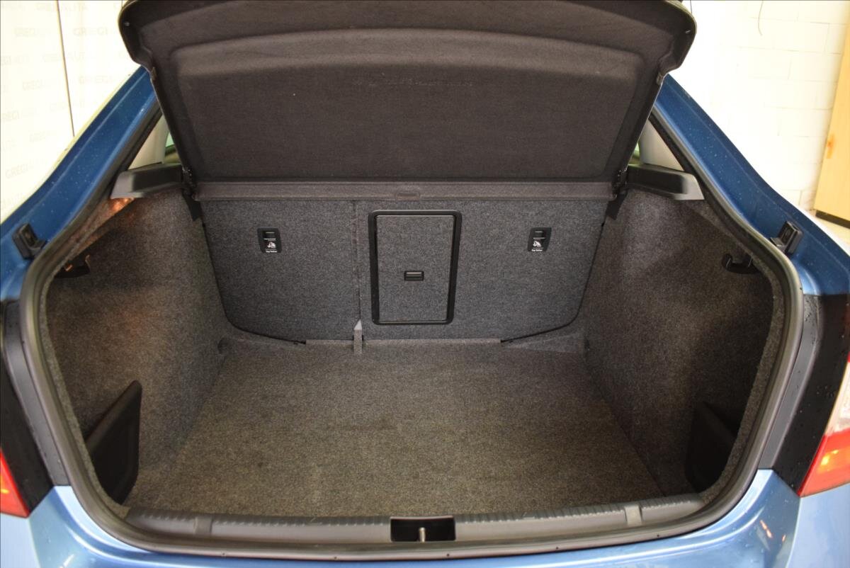 Škoda Rapid Liftback 1,2 l 77 kw