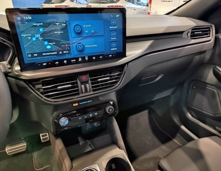 Ford Kuga SUV / Terénní 2,5 l 178 kw