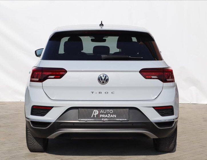 Volkswagen T-Roc CUV / Crossover 1,5 l 110 kw