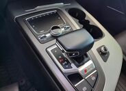 Audi SQ7 12