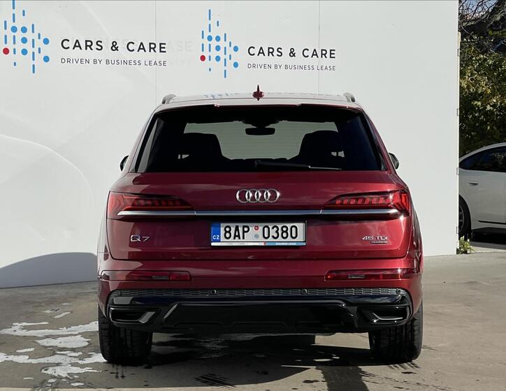 Audi Q7 24