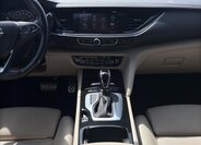 Opel Insignia Kombi 2,0 l 154 kw
