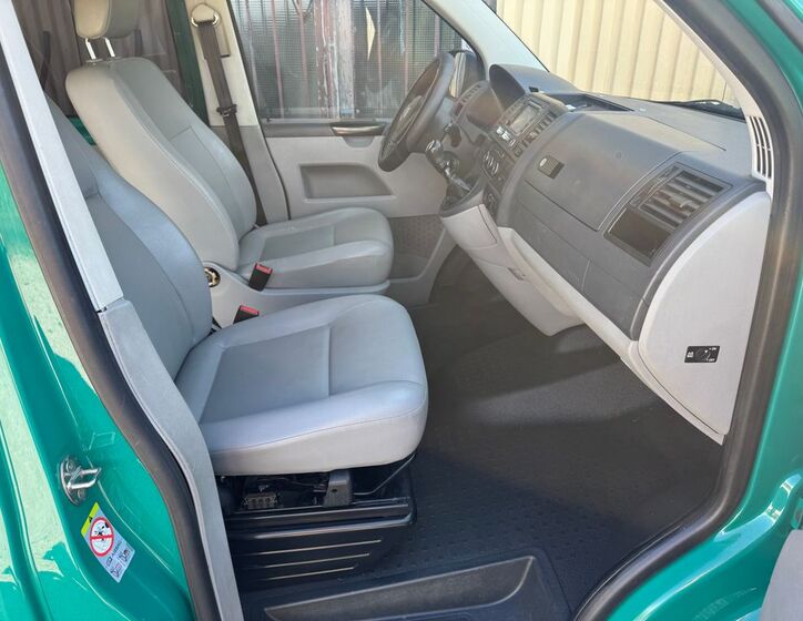Volkswagen Transporter 13