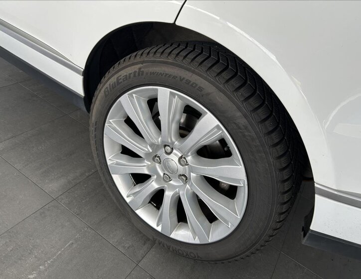 Land Rover Range Rover SUV / Terénní 3,0 l 190 kw