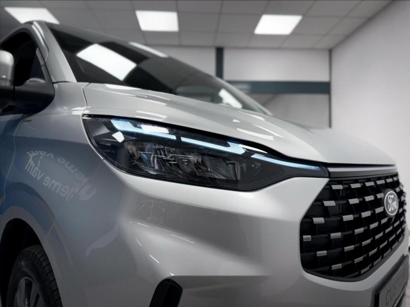 Ford Tourneo Custom 20