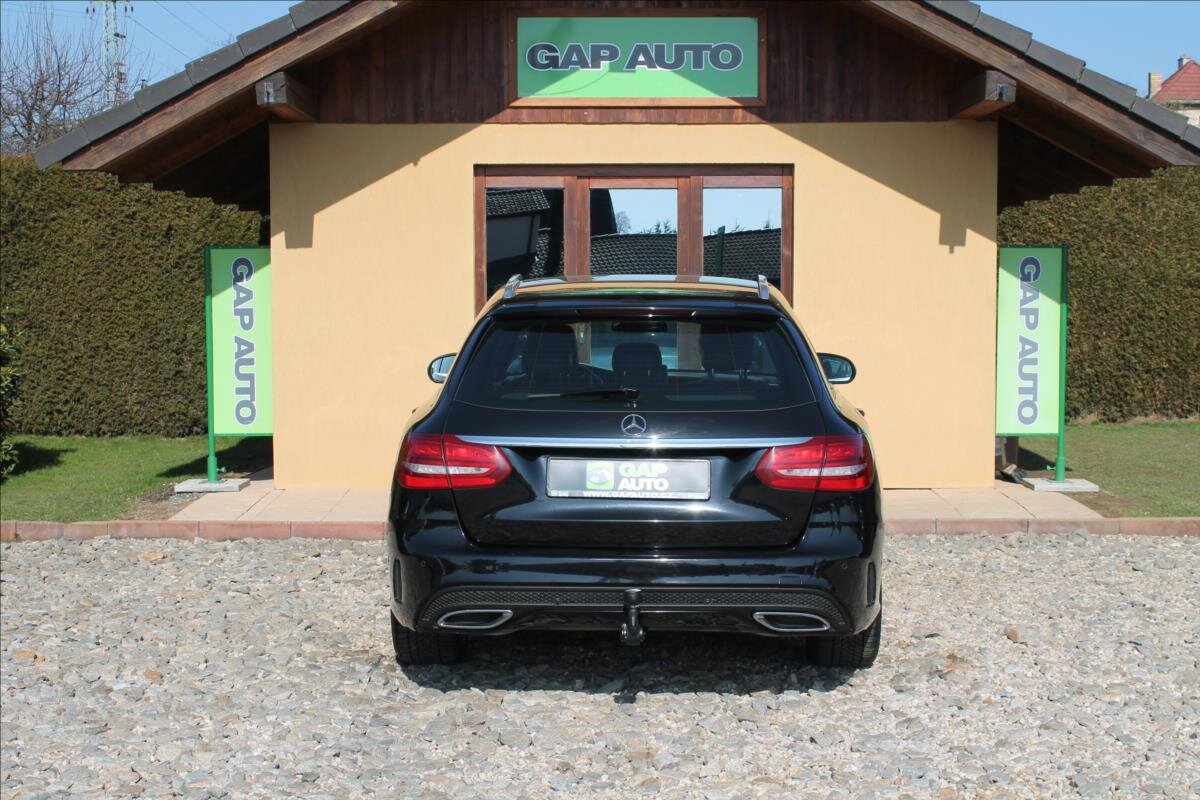 Mercedes-Benz Třídy C Kombi 2,1 l 150 kw