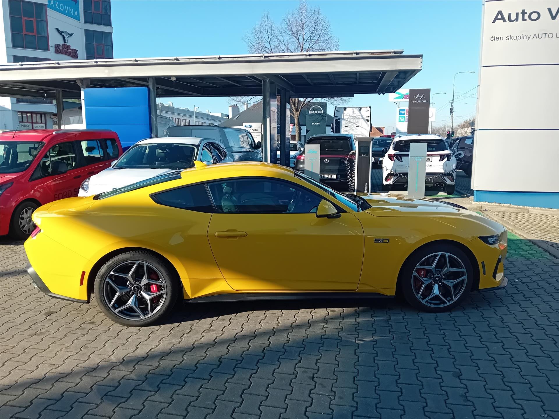 Ford Mustang Kupé 5,0 l 328 kw