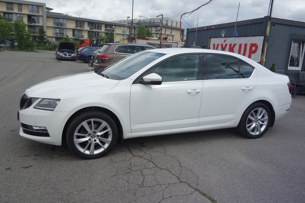 Škoda Octavia Sedan / Limuzína 2,0 l 110 kw