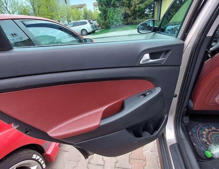 Hyundai Tucson CUV / Crossover 1,7 l 104 kw