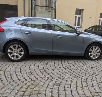 Volvo V40 3