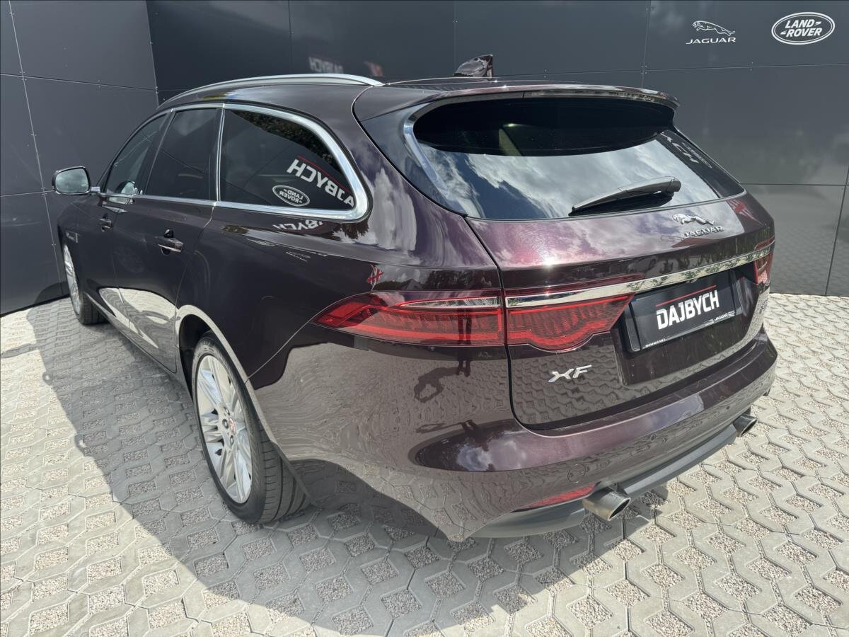 Jaguar XF