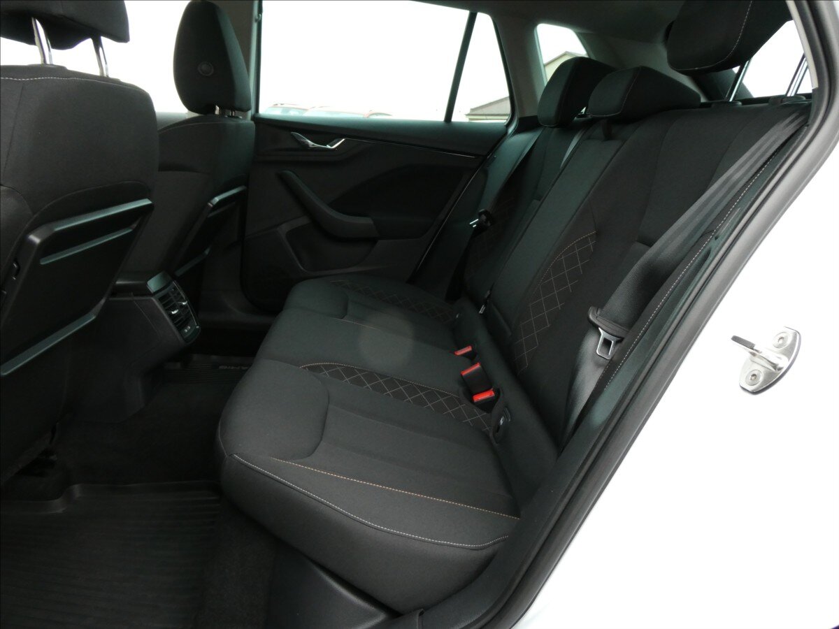 Škoda Kamiq Hatchback 999,0 81 kw