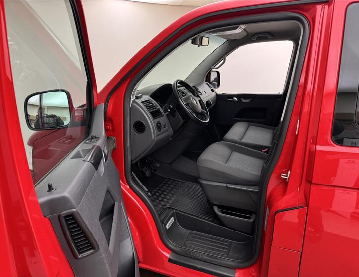 Volkswagen Caravelle 16