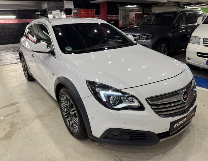 Opel Insignia 9