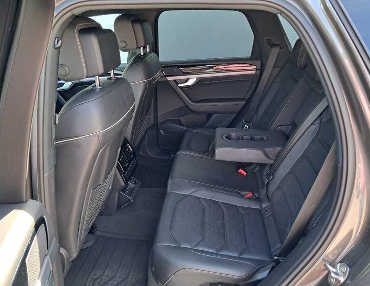 Volkswagen Touareg SUV / Terénní 3,0 l 210 kw