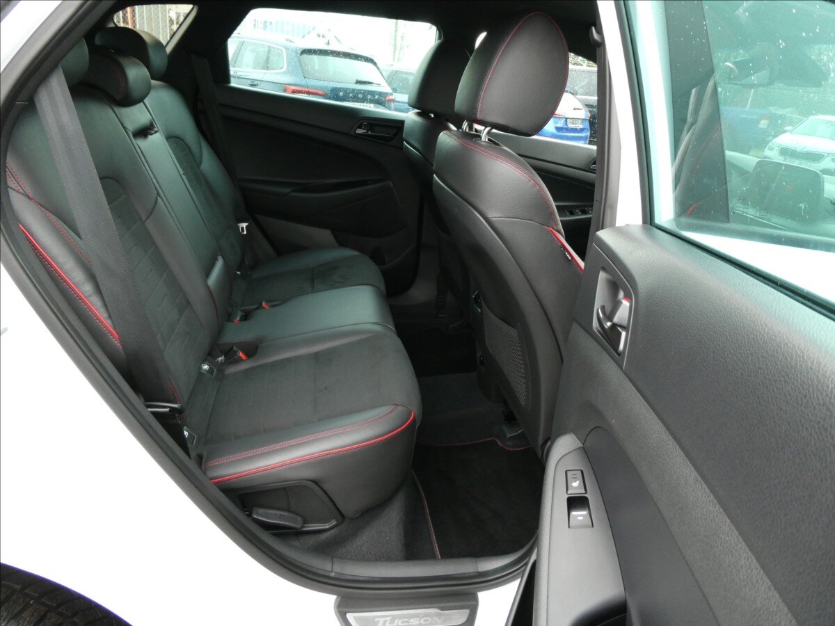 Hyundai Tucson SUV 1,6 l 100 kw